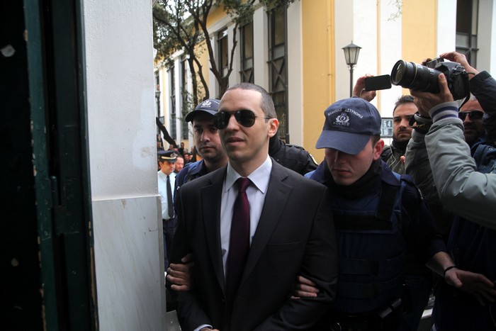 Αυτό το κόμμα λέει πως στηρίζει τώρα ο Κασιδιάρης, vid