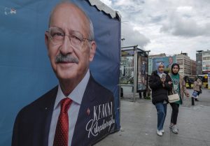 Παίζει τα ρέστα του ο Κιλιτσντάρογλου: «Θα διώξω όλους τους πρόσφυγες μόλις γίνω πρόεδρος»