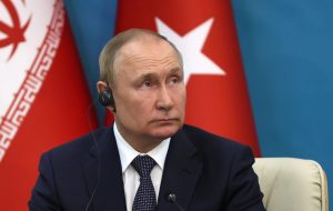 «Αυτό δεν ξανάγινε»!! Ηγέτης χώρας…τόλμησε να διακόψει live τον Πούτιν, vid