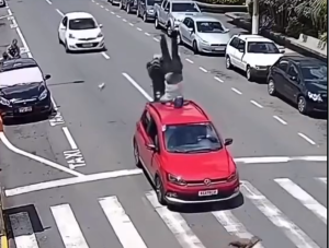 Η ανεμελιά στους δρόμους…σκοτώνει! – VID