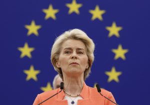 H Ούρσουλα φον ντερ Λάιεν ευχαρίστησε την πλειοψηφία του Ευρωπαϊκού Κοινοβουλίου για την επανεκλογή της