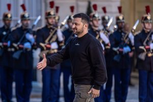 Ειρωνεία;; Στη Χιροσίμα ο Ζελένσκι λίγο μετά τα ρωσικά «μανιτάρια»!