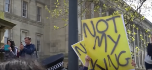 “Δεν είσαι ο βασιλιάς μου”: το κίνημα που παίρνει διαστάσεις σήμερα στη Βρετανία – Διαδηλώσεις και συλλήψεις (video)