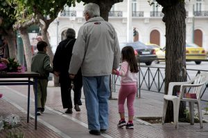 Πρόσκληση στους Έλληνες της διασποράς να εισφέρουν στην προσπάθεια για το δημογραφικό