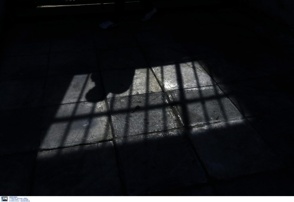 Στη φυλακή ο ιδιοκτήτης μεγάλης αλυσίδας πίτσας – Σε κατ’οίκον περιορισμό με “βραχιολάκι” ο συνεργάτης του