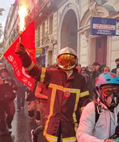 Γαλλία: Νέες συγκρούσεις της αστυνομίας με ομάδες διαδηλωτών σε πολλές πόλεις – Εκατοντάδες χιλιάδες στους δρόμους! (VIDEO)