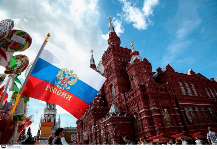Μία βόλτα στους δρόμους της Μόσχας: Τι παρατηρείτε; vid
