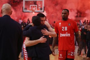 Στον Ολυμπιακό θα συνεχίσει μέχρι τέλους ο Παπανικολάου