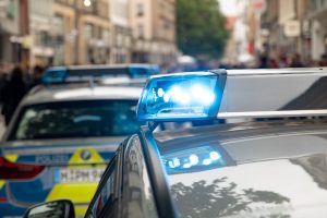 Γερμανία: Τέσσερις ανήλικοι συνελήφθησαν για την ένοπλη εισβολή σε σχολείο του Αμβούργου – Στην κατοχή τους βρέθηκαν ψεύτικα πιστόλια
