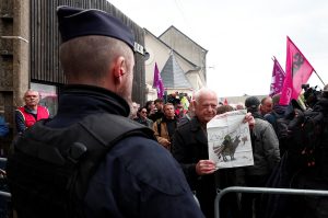 ΣΟΚ στην Γαλλία: Παράνομος μετανάστης έριξε ηλικιωμένο στις γραμμές του τρένου