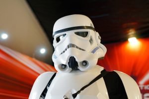 Αυτό το τεράστιο έργο από Lego με θέμα το Star Wars θα σας αφήσει με το στόμα ανοικτό!(vid)