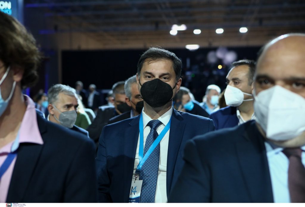 Ρεκόρ αυτοαπασχόλησης στην Ελλάδα! Τι παραδέχθηκε ο Θεοχάρης; vid