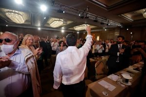 ΣΥΡΙΖΑ -Oι εσωκομματικές έριδες συνεχίζονται: Ο Αντώναρος “κάρφωσε” ότι πρωτοκλασάτα στελέχη δεν χειροκρότησαν τον Τσίπρα…