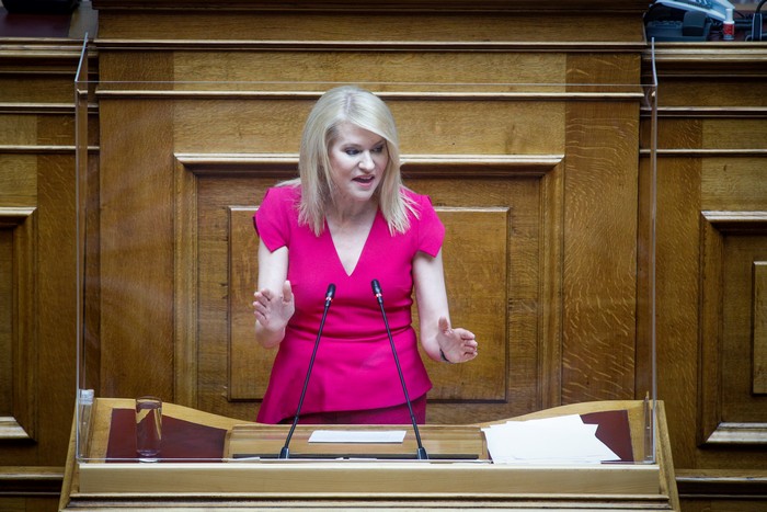 Τζάκρη για Νέα Αριστερά: Μας έλεγαν ΠΑΣΟΚογενή σκουπίδια, vid