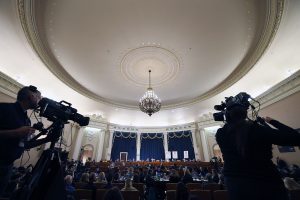 Εμβόλια: «Αυτοί λαδώνονται για να μην βγει στο φως η αλήθεια»! Χαμός με Αμερικανό βουλευτή