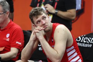 Βεζένκοφ: «Η ήττα θα γυρίζει στο κεφάλι μας για μερικές ημέρες ακόμα»