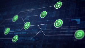 WhatsApp: Μειώθηκε το ελάχιστο όριο ηλικίας στην Ευρώπη στα 13 έτη – Οι ανησυχίες των γονιών