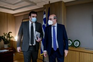 Πιερρακάκης για εμβόλια, ταυτότητες και 5G: «Ολοκληρώνεται ένας 4ετής κύκλος»