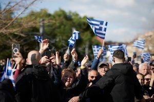 Μεγάλη συγκέντρωση στην Χειμάρρα για την άμεση αποφυλάκιση του Φρέντη Μπελέρη – BINTEO