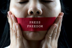 Davos: Οχετός δηλώσεων ΚΑΤΑ της ελευθερίας του λόγου!! «Είναι πρόβλημα», vid