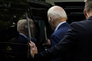 2024: Άνοιξε ο Ασκός του Αιόλου για Μπάιντεν!!! Τι του ετοιμάζουν – ΒΙΝΤΕΟ