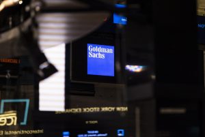 Ευαγγελάτος: Ο Κασσελάκης δούλεψε στη Goldman Sachs όταν αυτή έπινε το αίμα της Ελλάδας