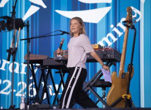 «Κλάμα»!! Τώρα λένε ότι η Γκρέτα…αποφοιτά από το σχολείο!!