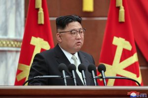 Βόρεια Κορέα: Έβαλε τα κλάματα ο Κιμ Γιονγκ Ουν σε ομιλία του για την υπογεννητικότητα (video)