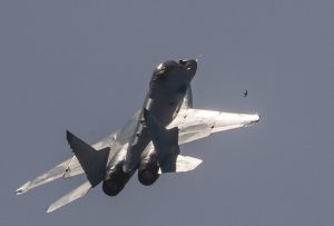 Η ρωσική αεροπορία καταστρέφει την ουκρανική βάση κοντά στο Κουπιάνσκ, vid