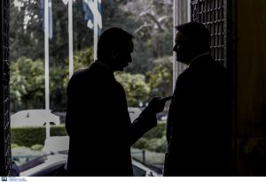 ΣΥΡΙΖΑ: «Τι κάνουν οι υπουργοί της κυβέρνησης όταν ενημερώνονται ότι είχαν τεθεί υπό παρακολούθηση;»
