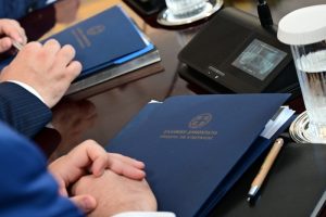 Από ασφυκτικό έλεγχο θα περνούν πλέον τα οικονομικά προγράμματα των κομμάτων