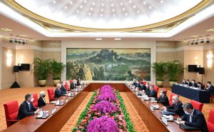 Δεν είναι πια ‘θεωρία συνωμοσίας’: Έτσι θα τρώτε, έτσι θα συμπεριφέρεστε και θα μαζεύετε πόντους – ΒΙΝΤΕΟ