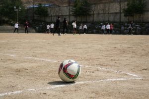 Ακόμα μία τραγωδία… Ξαφνικός θάνατος 12χρονου παιδιού στη Βρετανία – Κατέρρευσε στο γήπεδο του σχολείου του