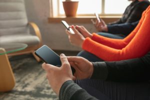 Έτσι θα μας βλέπουν ΕΝ ΑΓΝΟΙΑ μας μέσω smartphones!! Νομοσχέδιο-τρόμου στη Γαλλία