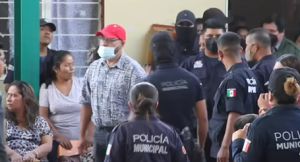 Οι μυστηριώδεις λιποθυμίες εκατοντάδων μαθητών σε όλο το Μεξικό και το σενάριο της… μαζικής υστερίας