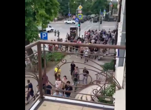 Έκρηξη στο αρχηγείο της Wagner! Πολίτες τρέχουν πανικόβλητοι, vid