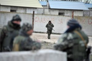 Τρεις Ουκρανοί στρατιώτες έσπευσαν να παραδοθούν στην Χερσώνα – ΒΙΝΤΕΟ