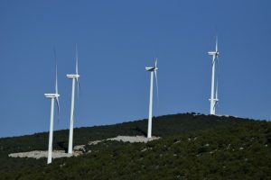 «100% αιτία ήταν οι ανεμογεννήτριες»! Ξεσπά πυρόπληκτος στην κάμερα, vid