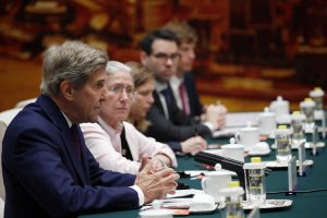 Κλιματική παράνοια: «Η θερμοκρασία μειώθηκε και θέλετε να ξοδέψουμε 1,4 τετράκις εκατ.;;;», vid