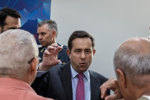 «Παραδέχομαι το λάθος μου»: Το πρώτο μήνυμα Μηταράκη μετά την «παραίτησή» του
