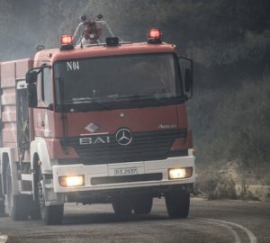 Οριοθετήθηκε η πυρκαγιά στο Δερβένι της Θεσσαλονίκης – Σε εξέλιξη η επιχείριση κατάσβεσης