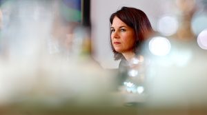 Ραψωδία!!! Η Γερμανίδα ΥΠΕΞ περιέγραψε τα ουκρανικά σιτηρά ως… «κοκαΐνη»!!!