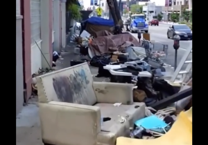Λένε πως αυτές οι θλιβερές εικόνες είναι από το Χόλιγουντ της Καλιφόρνιας, vid