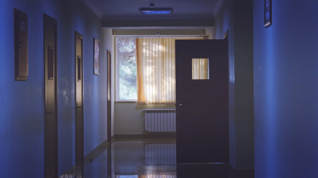 Ο Χρυσοχοΐδης έπαυσε τη Διοίκηση του «Αγία Όλγα»: «Υπάρχουν εικόνες που μας προσβάλλουν»