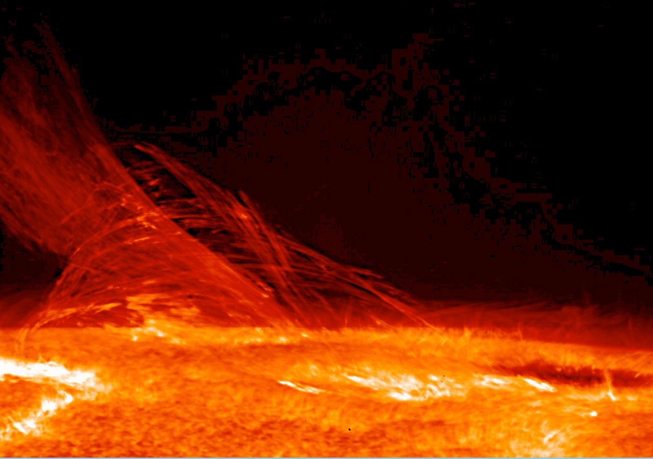 EN – The Sun: it explodes with a record number of sunspots