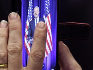 ΒΙΝΤΕΟ «ΒΟΜΒΑ»: Αγνώριστος ο Κένεντι μιλά φανατικά υπέρ της «κλιματικής αλλαγής»!