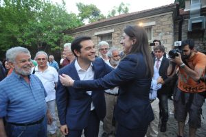 Άρχισαν τα όργανα! «Πρωτεργάτης προδοσίας»:  Κωνσταντοπούλου κατά Τσίπρα για το 2015