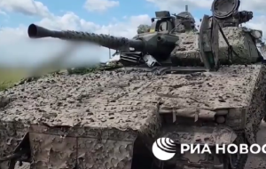 Το πρώτο σουηδικό τεθωρακισμένο CV-90 στα χέρια των Ρώσων, vid