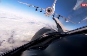 Ρωσικά στρατηγικά βομβαρδιστικά καλύπτουν 9χιλ. χιλιόμετρα χωρίς σταματημό, vid