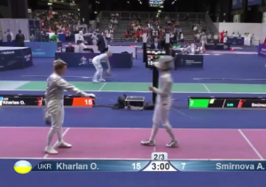 Ουκρανή αρνήθηκε να δώσει το χέρι της σε Ρωσίδα αντίπαλό της και αποκλείστηκε, vid